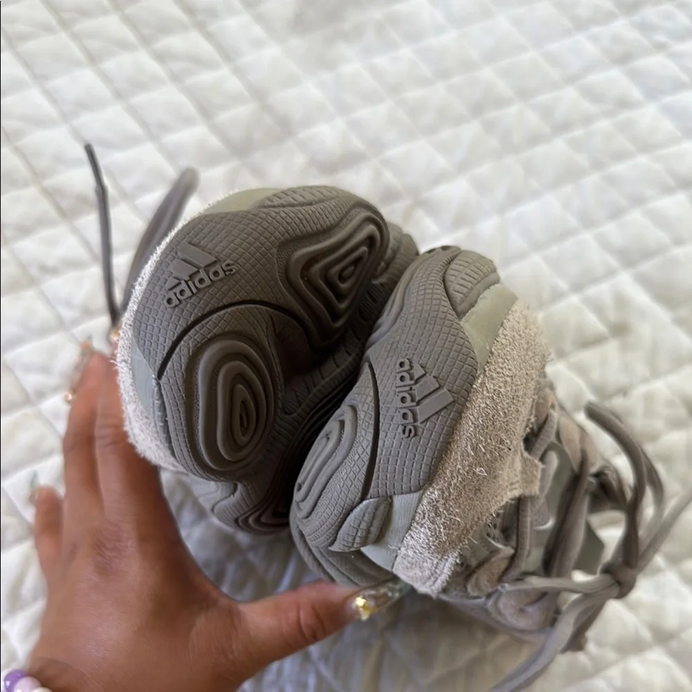 Yeezy Sneakers in Taupe and Gray - Picture 10 of 12